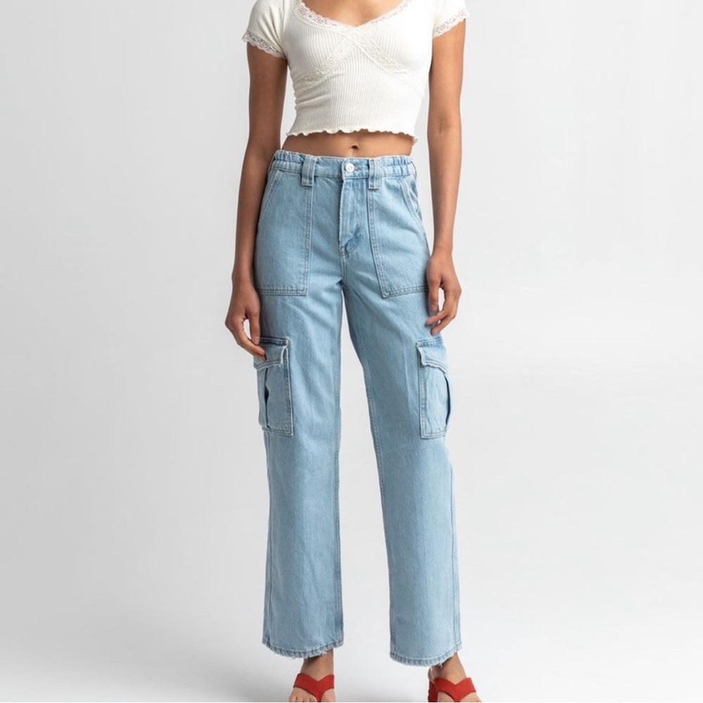 Brand Nee BDG cargos